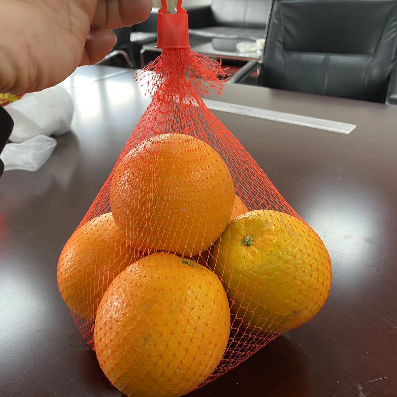 Kleur PE PP Geëxtrudeerd plastic gaas Buisvormige buis Netto Zakken Rol geëxtrudeerd net